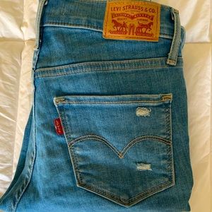 Levi’s 720 high rise super skinny jeans size 25